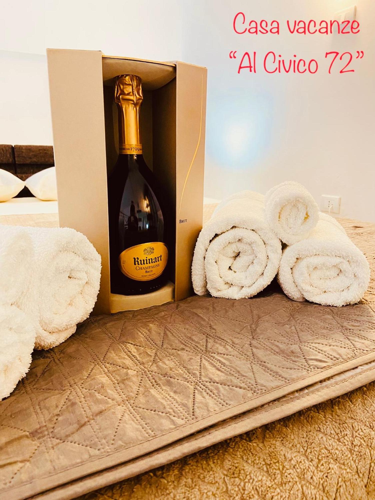 Casa Vacanze Al Civico 72 ปิซโซ ภายนอก รูปภาพ